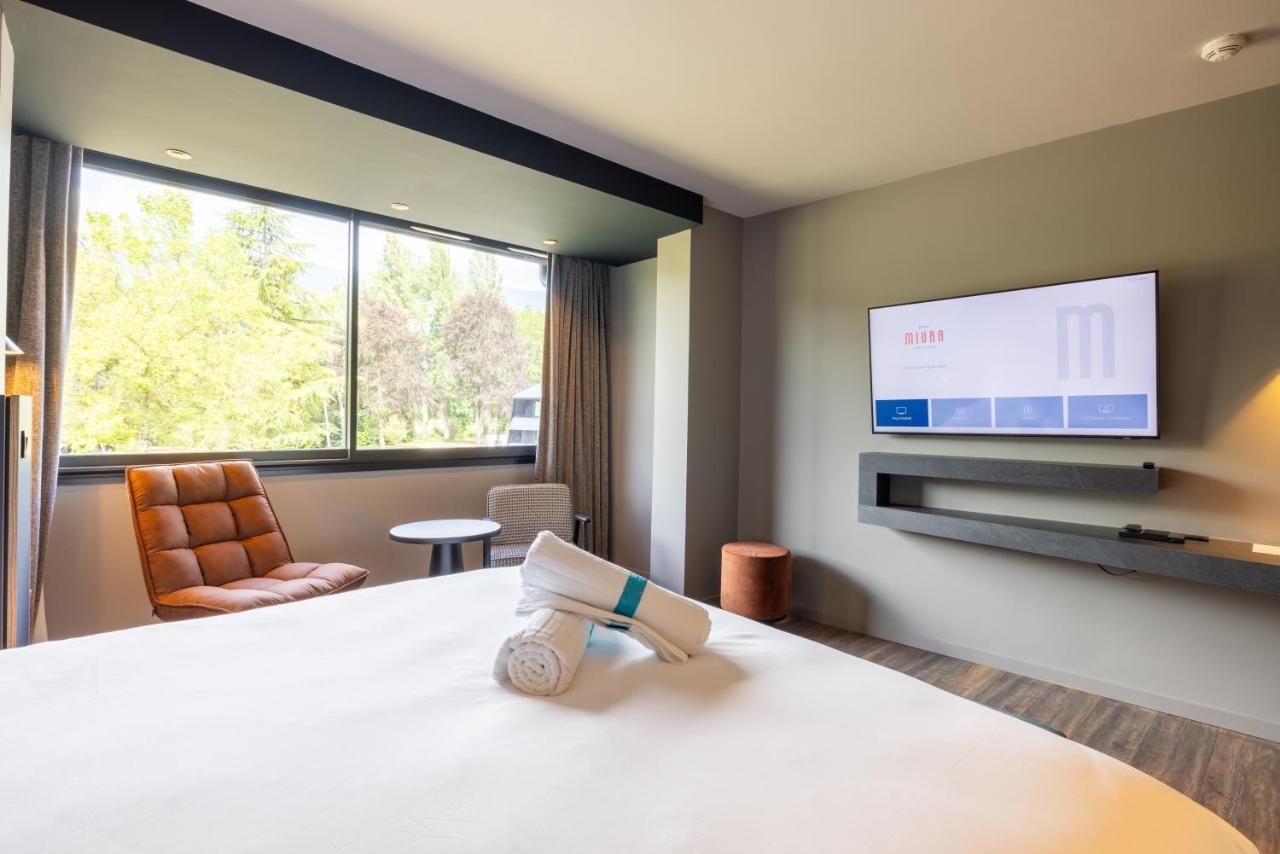 Miura Hotell Voglans Exteriör bild