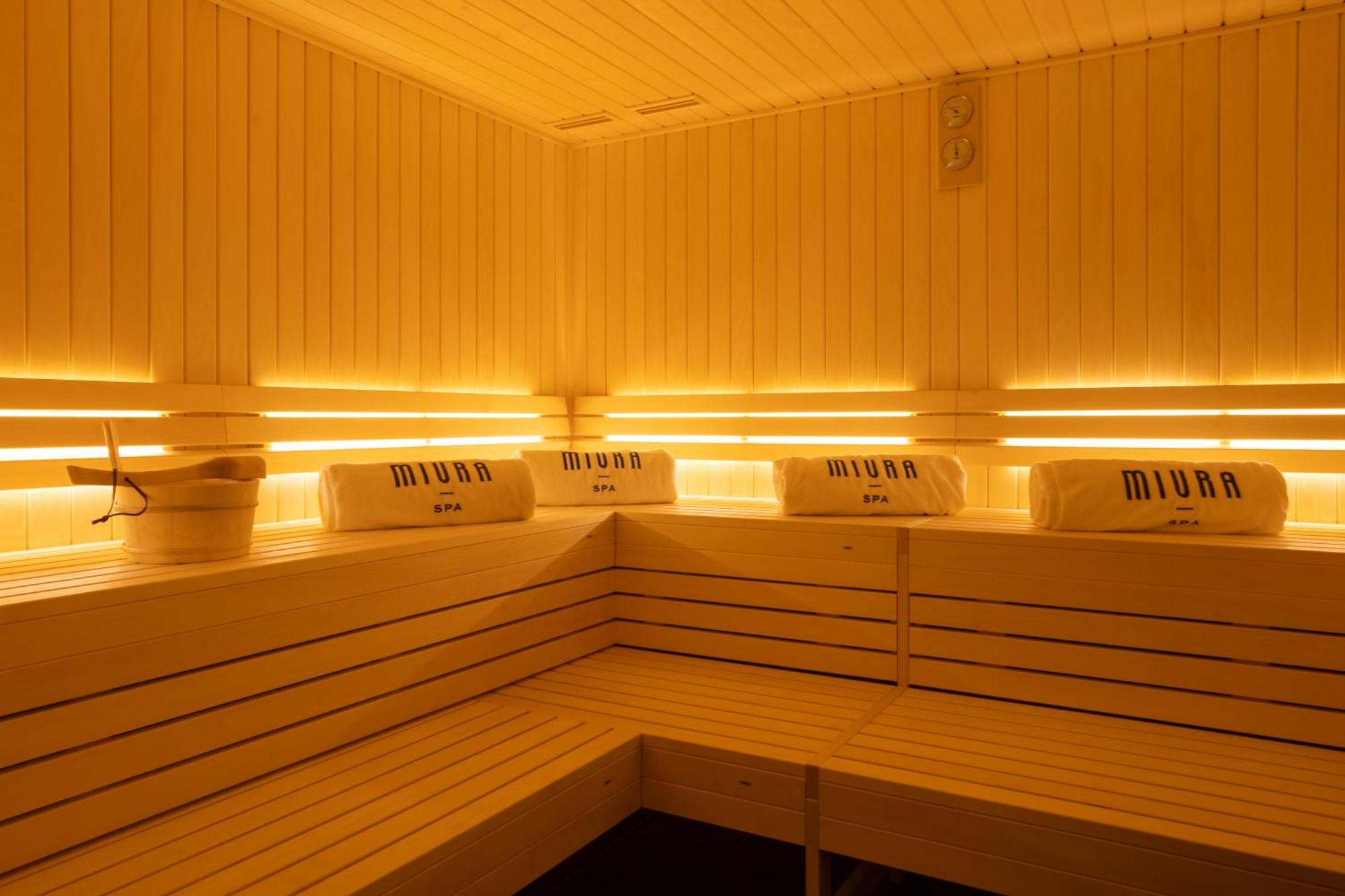 Miura Hotell Voglans Exteriör bild