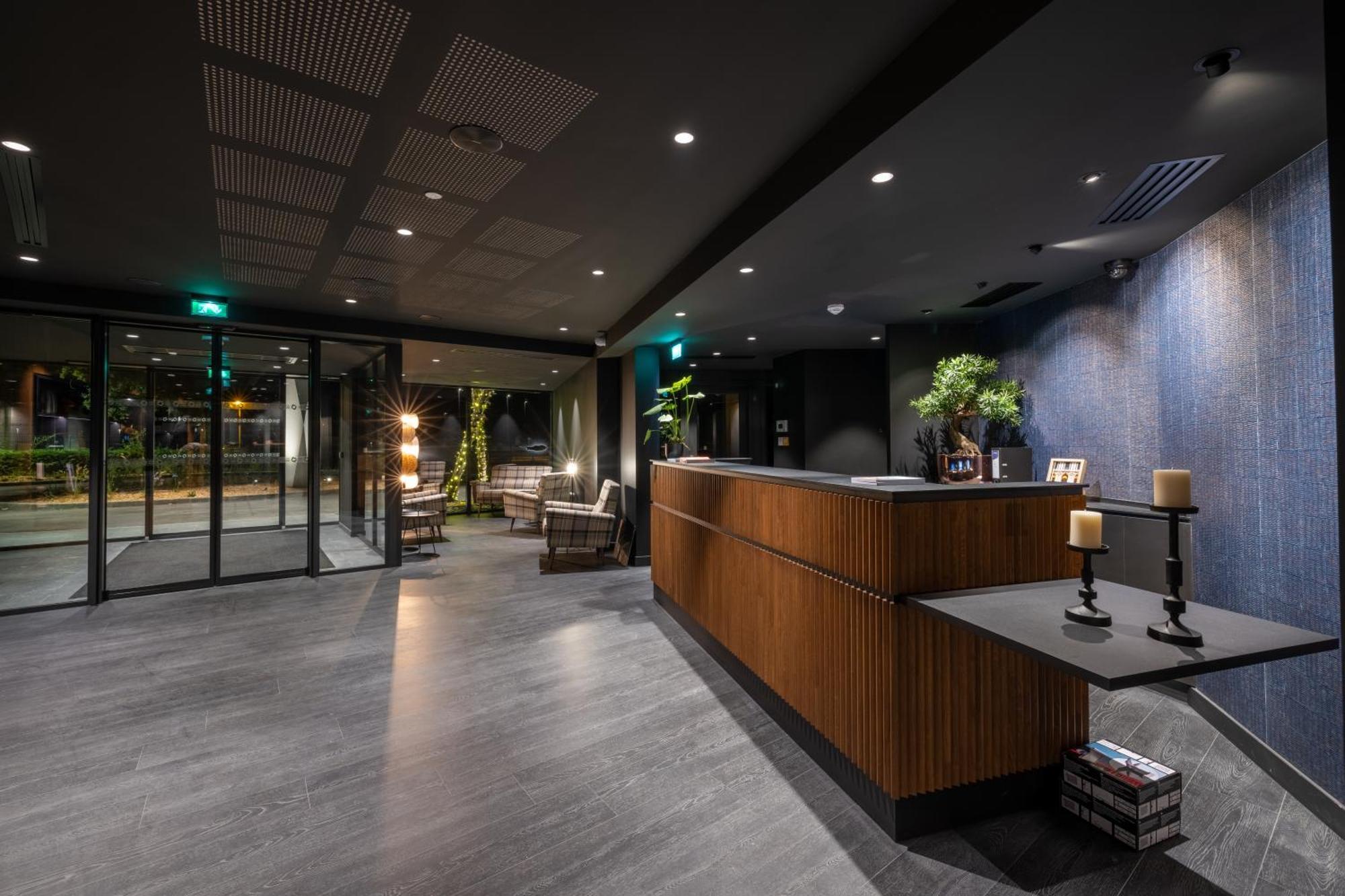 Miura Hotell Voglans Exteriör bild