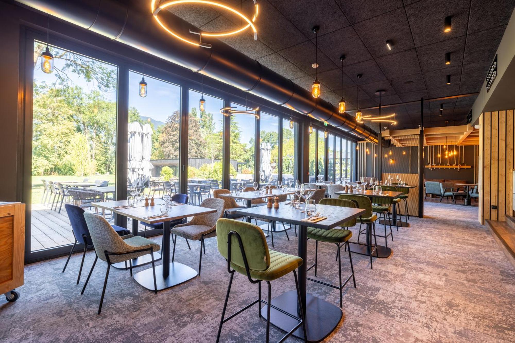 Miura Hotell Voglans Exteriör bild